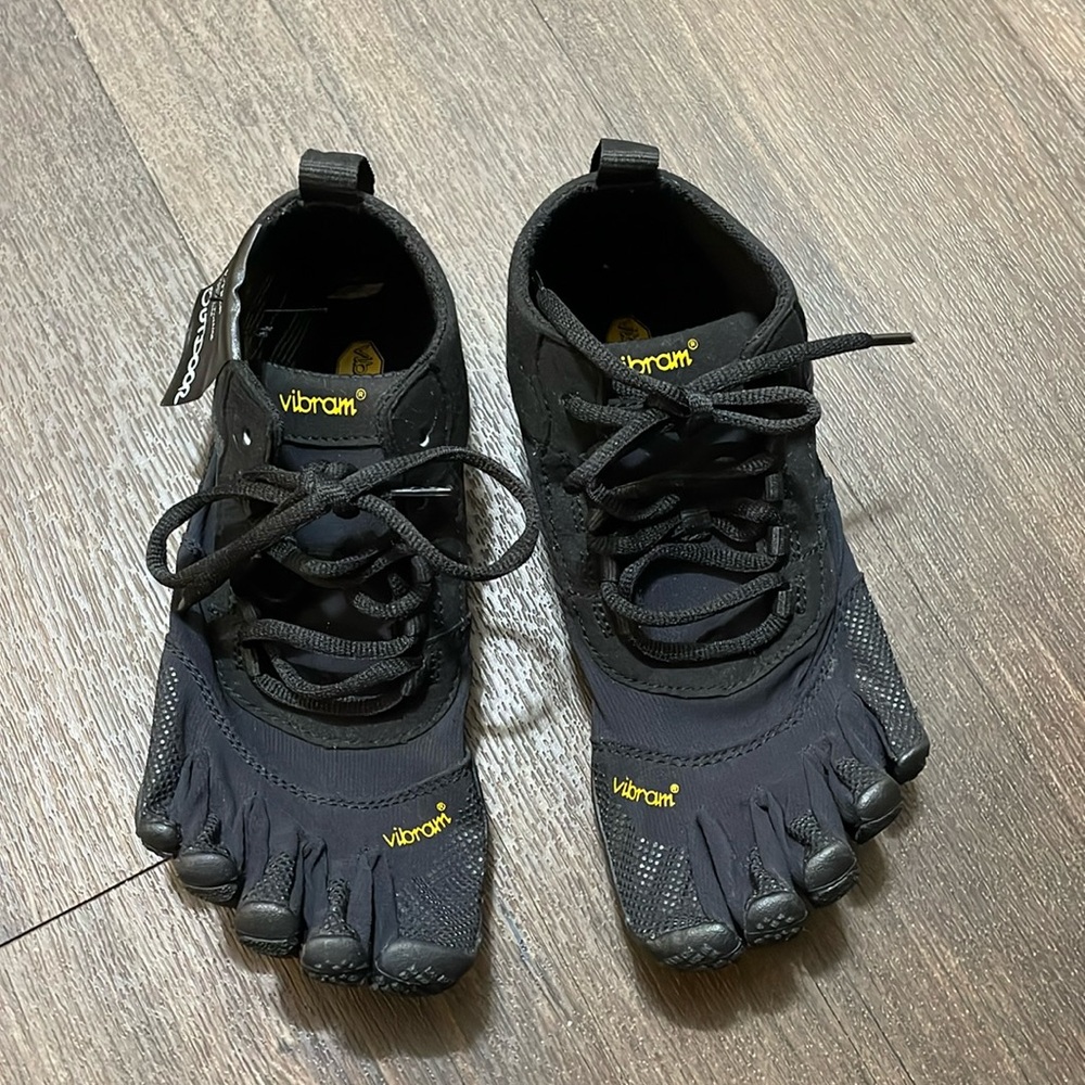 Vibram Fivefingers V-Trek Insulated Black Men's EU 38 US 7.5-8 #L2